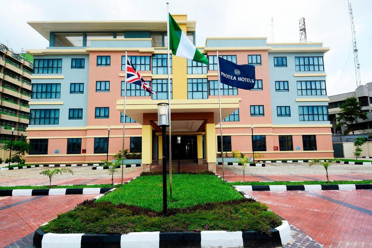 Protea Hotel By Marriott Ikeja Select Лагос Екстериор снимка