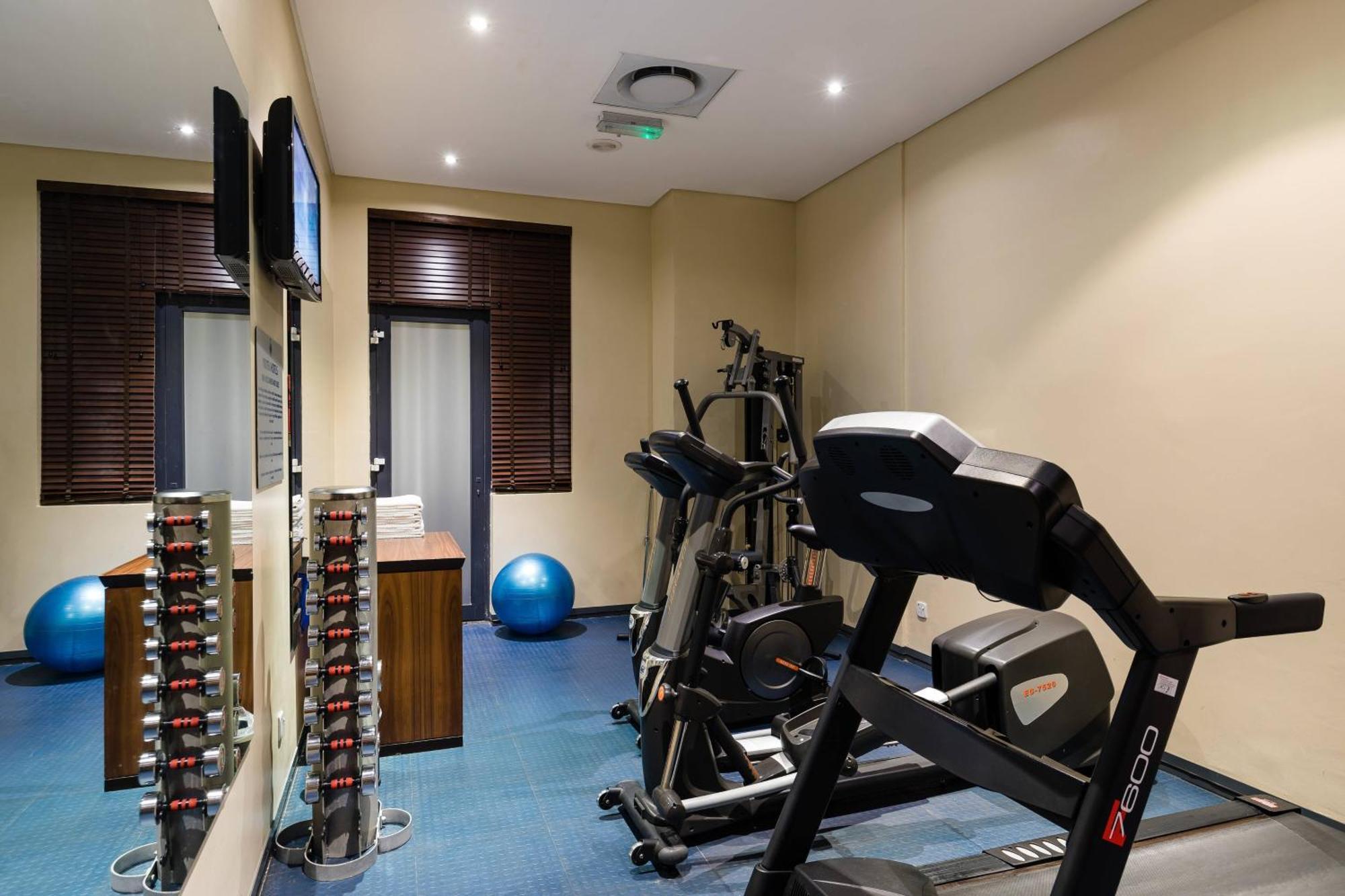 Protea Hotel By Marriott Ikeja Select Лагос Екстериор снимка
