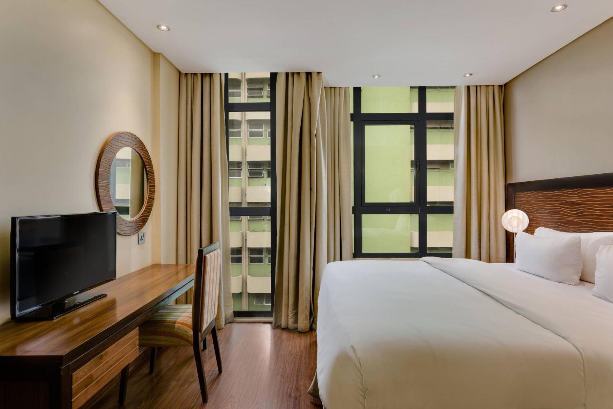 Protea Hotel By Marriott Ikeja Select Лагос Екстериор снимка