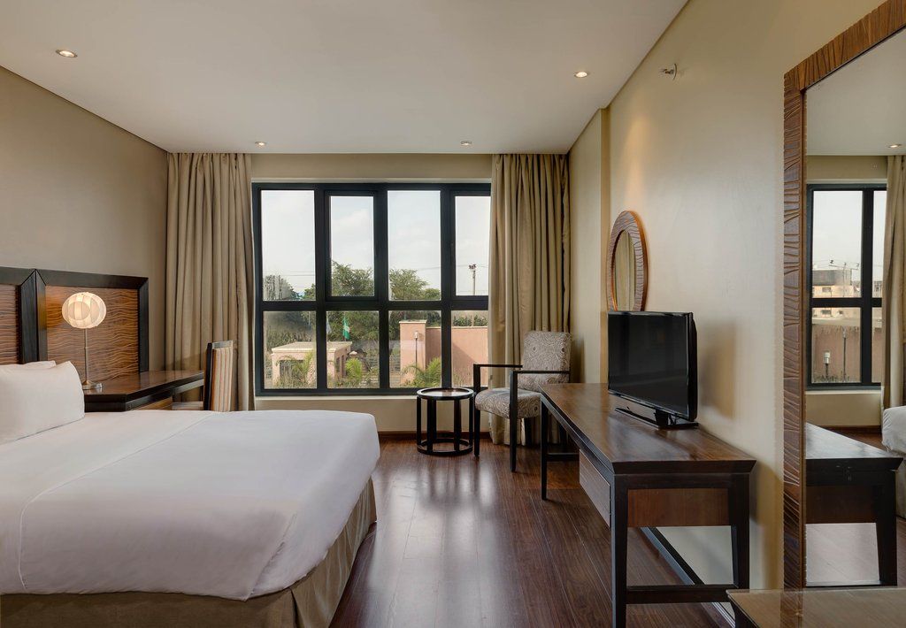 Protea Hotel By Marriott Ikeja Select Лагос Екстериор снимка